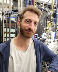 Matteo Michiardi in the Damascelli lab at UBC